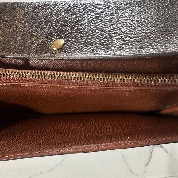 Vintage Louis Vuitton Monogram Sarah Long Wallet - Picture 8 of 14